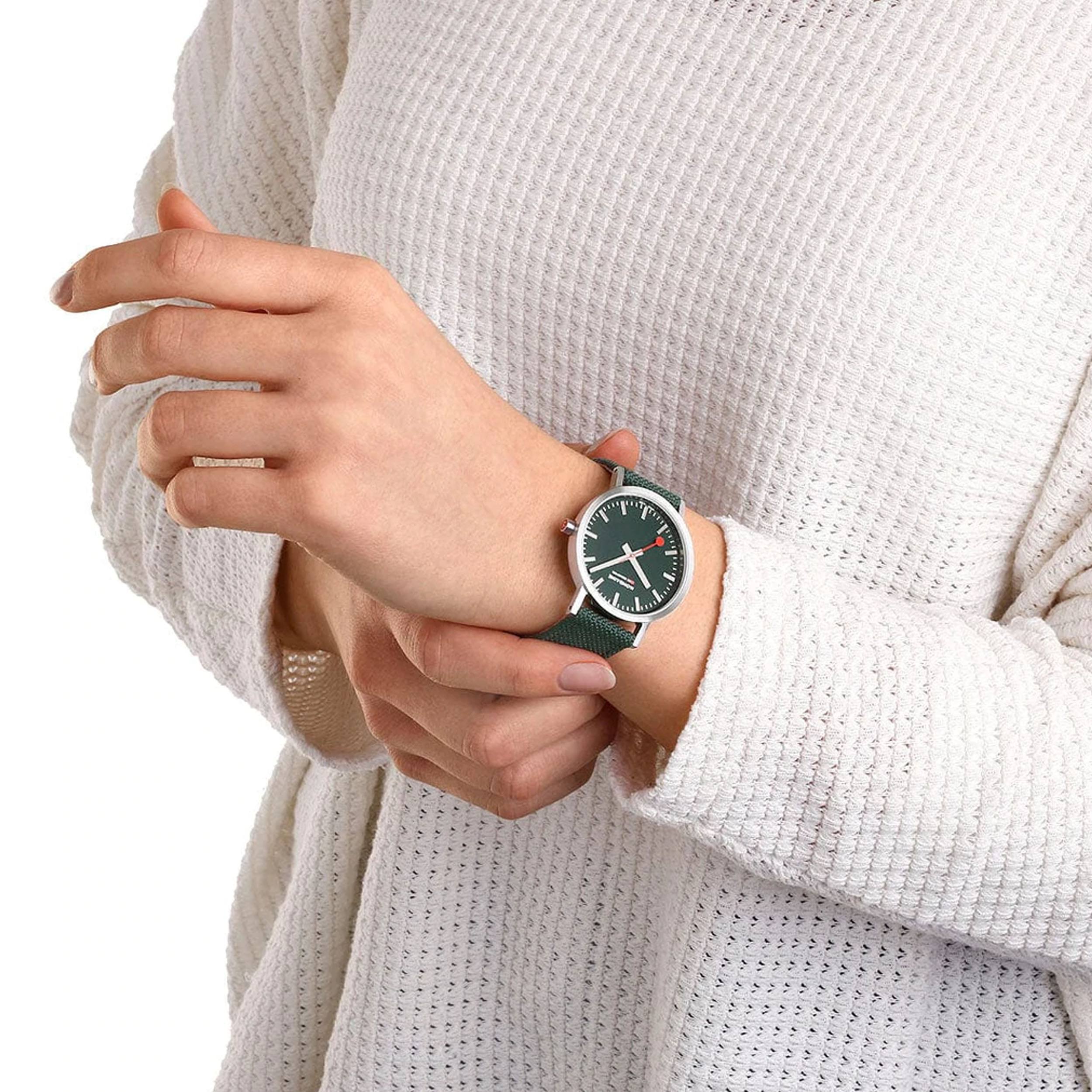SBB Classic Armbanduhr mit Textilarmband
