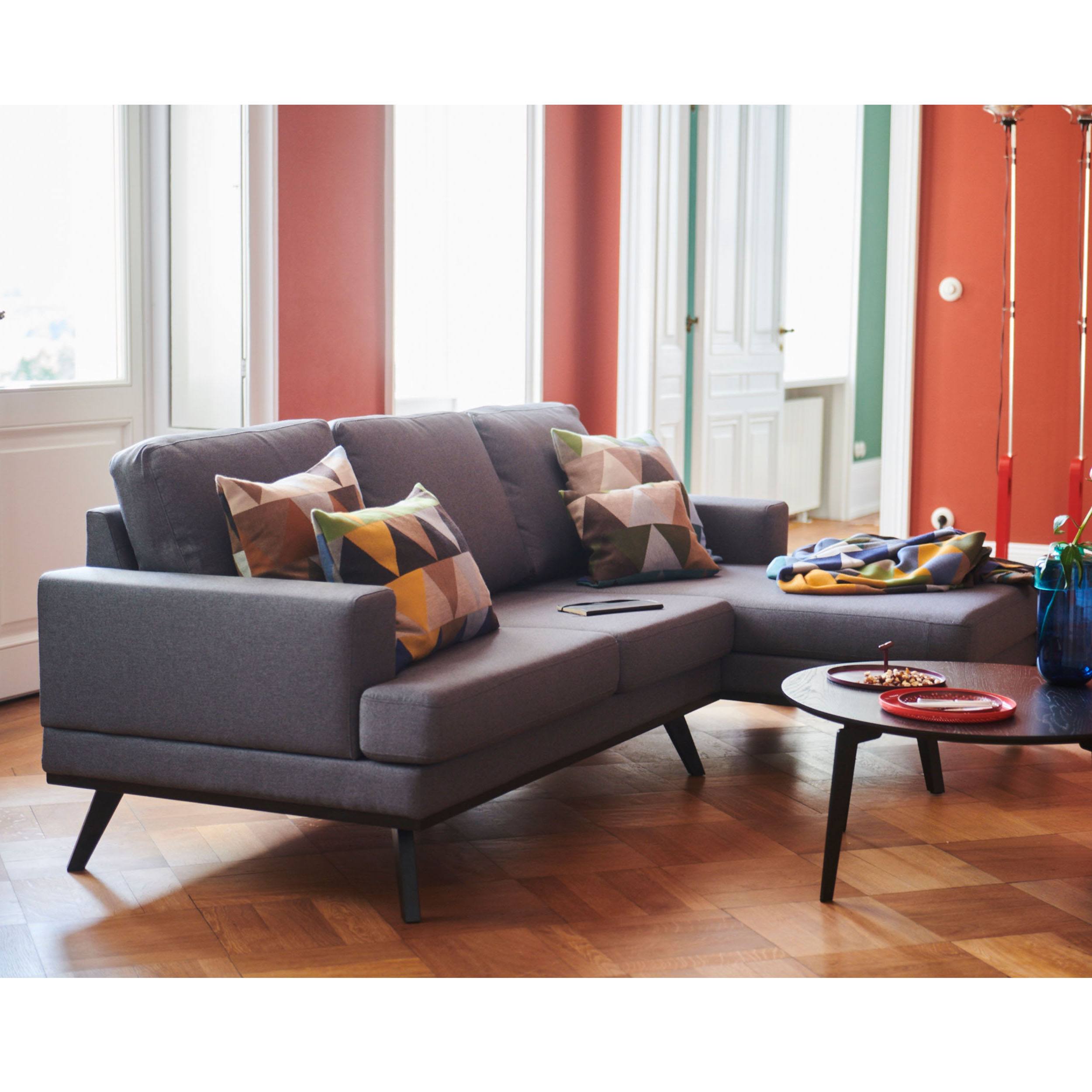 Larvik 2-Sitzer Sofa mit Longchair rechts