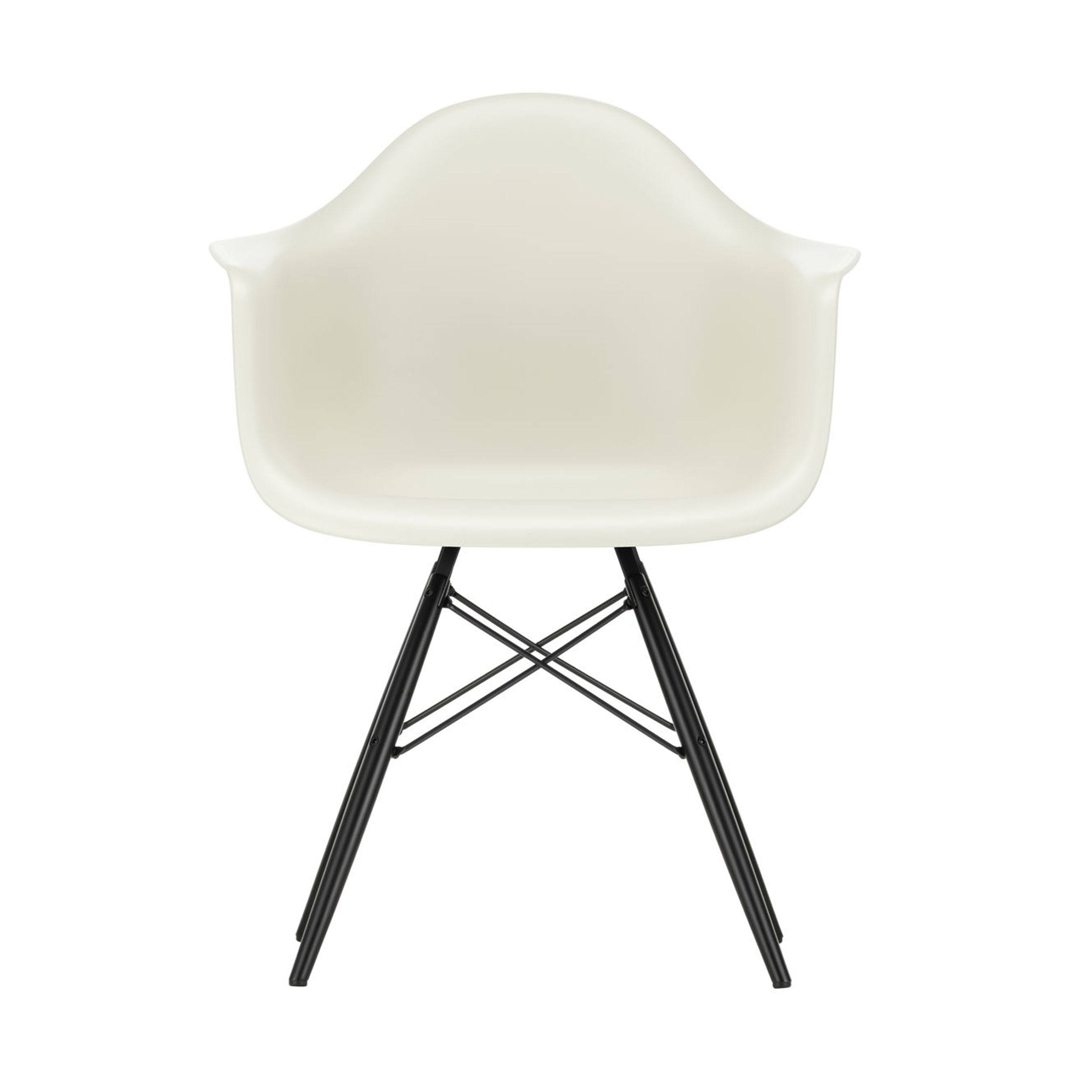 Eames Plastic Armchair Stuhl DAW mit Filzgleitern
