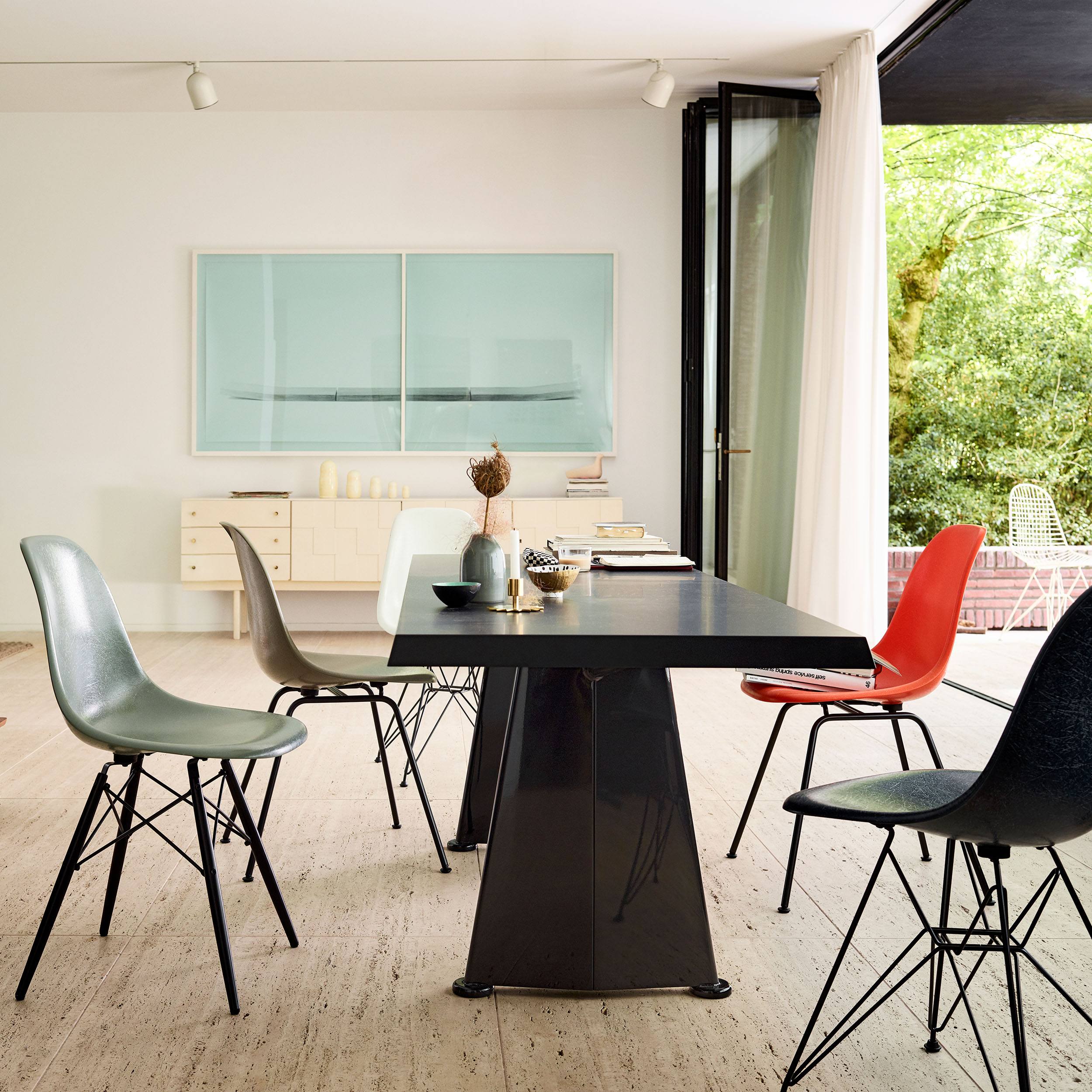 Eames Fiberglass Side Chair Stuhl DSR Kunststoffgleiter