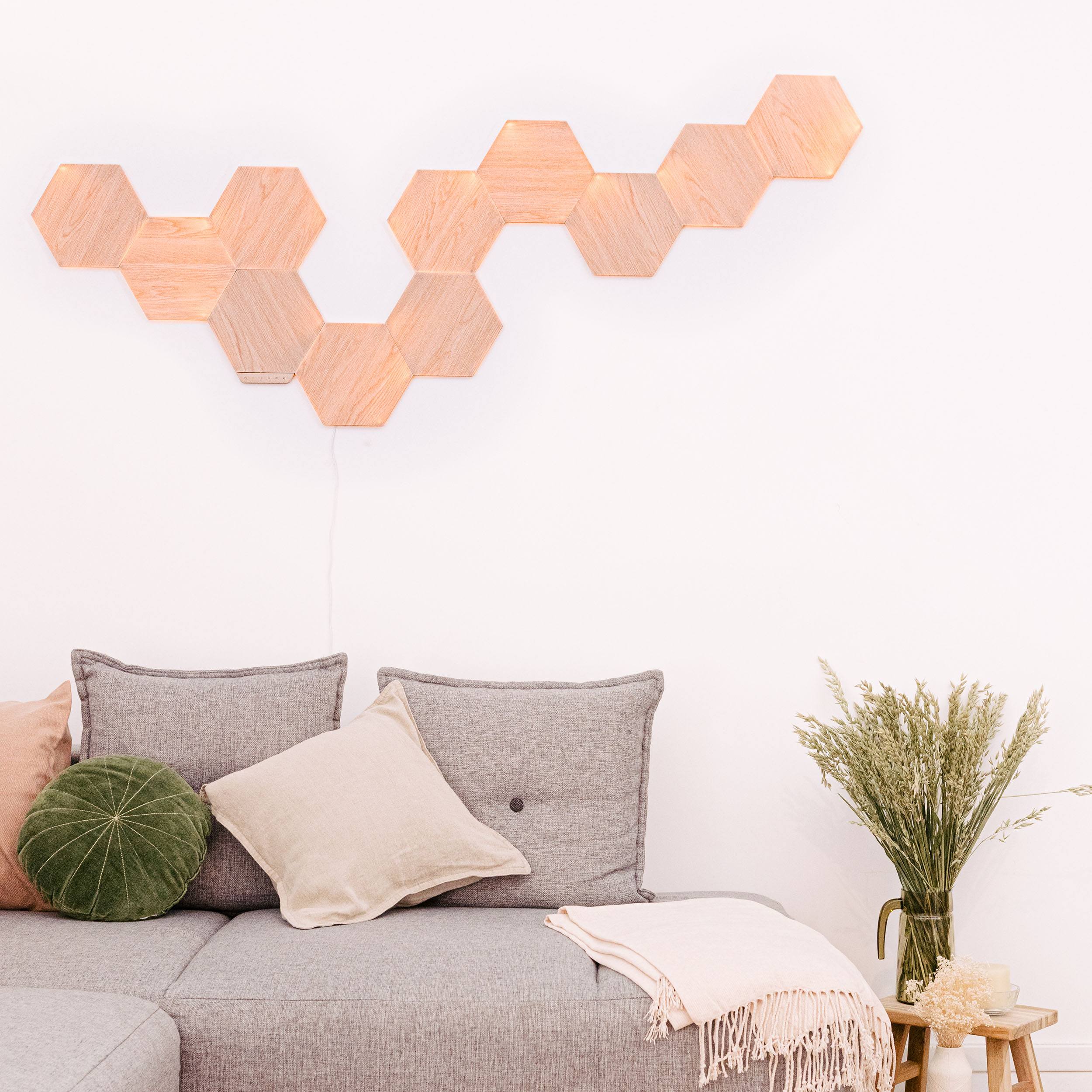 Ensemble de 13 appliques murales LED Nanoleaf Elements aspect bois hexagonal